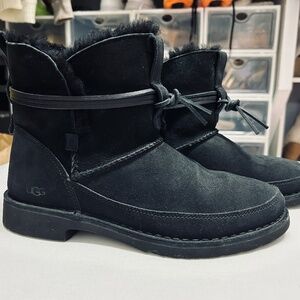 Ugg boots -ESTHER- size 8